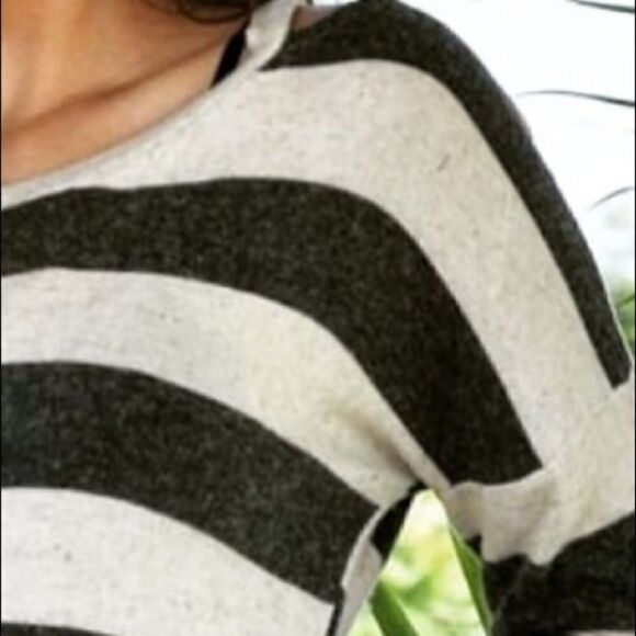 Striped Front Tie Top‎ - Picture 11 of 12